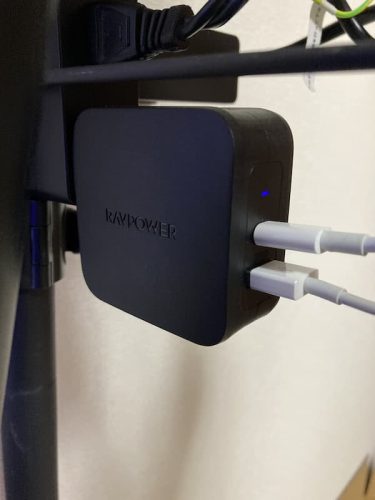 おすすめ急速充電器：PCとスマートフォンを同時に充電